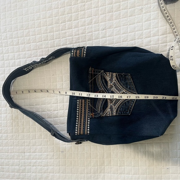 Upcycled Sling bag / shoulder bag / tote bag - Picture 6 of 10